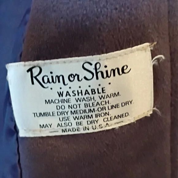 Vintage All Weather Cape Plum 80s Autumn Outerwear - Picture 3 of 6